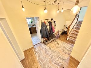 Photo 5- click for photo gallery